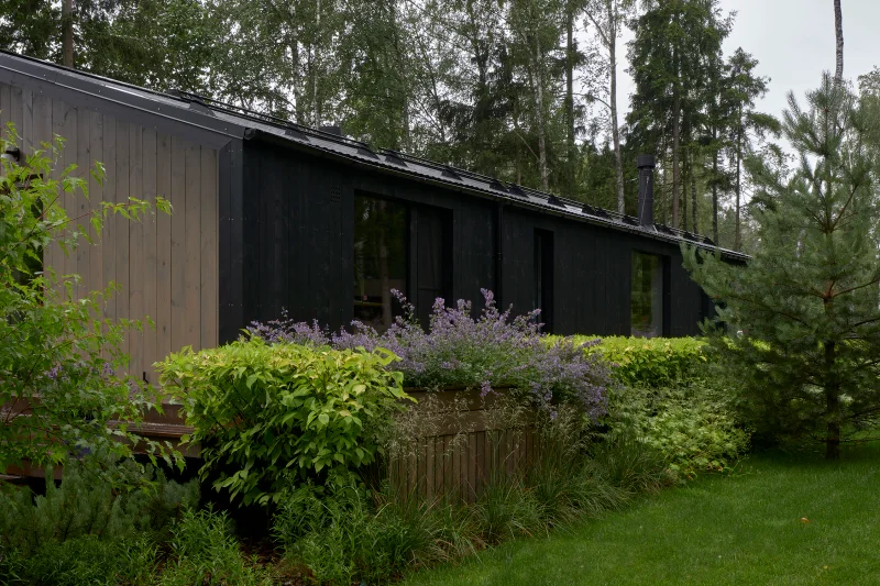 HAUS IM WALD